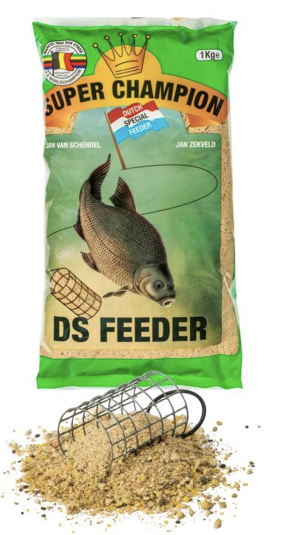 DS Feeder - Fider ribolov zahtijeva potpuno različite vrste mamaca u odnosu na one na koje smo navikli u tradicionalnijem ribolovu na fiksni štap. Najveća razlika je u tome što se mamac u feeder ribolovu baca u vodu u korpi za hranu, što je potpuno drugačije od bacanja feed lopte. Mnogo drugih proizvoda u našem asortimanu može se koristiti za fider ribolov! To se uglavnom odnosi na težinu proizvoda i način na koji su navlaženi.  Specifikacije:  Svestrana prihrana, Savršeno za sve vrste voda. Pravilo tri puta prosijavanja (dobra apsorpcija). Moguće kombinacije sa: Brasem karamel 250gram, Big fish 250gram, Brasem wit 250gram, Bruine chapelure, Special wedstrijd, Dynamic feeder, Record zilver, Record goud, Big fish, Turbo, Superzoet. Cijena: 7 BAM